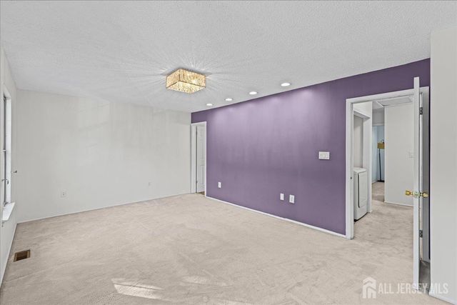 36 Albury Way, North Brunswick, NJ 08902