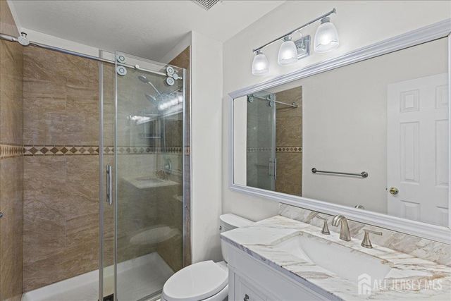 36 Albury Way, North Brunswick, NJ 08902