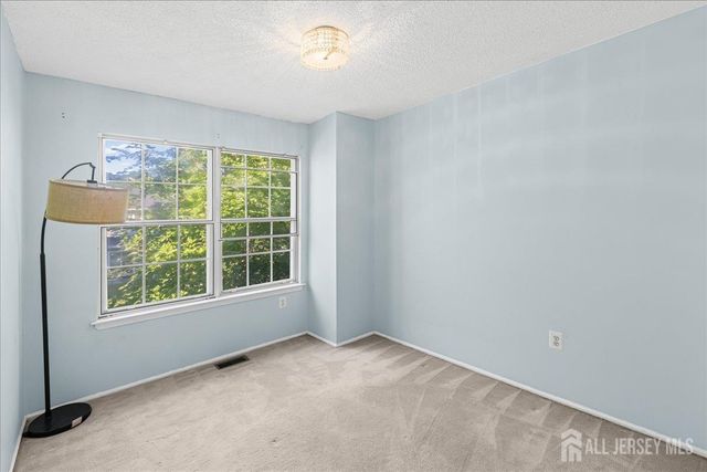 36 Albury Way, North Brunswick, NJ 08902