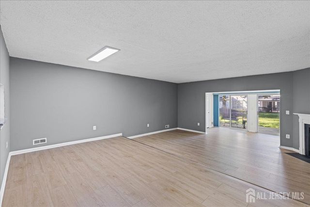 36 Albury Way, North Brunswick, NJ 08902