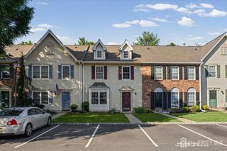 36 Albury Way, North Brunswick, NJ 08902