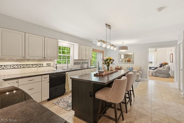 5060 Boulder Creek Drive, Solon, OH 44139