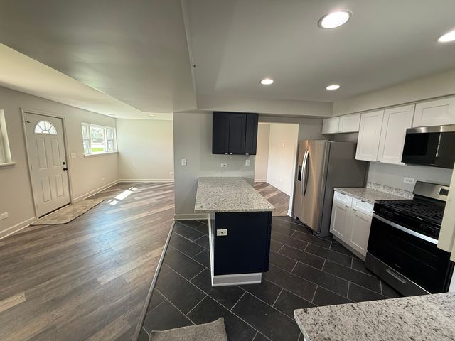 406 Sauk Trail, Park Forest, IL 60466
