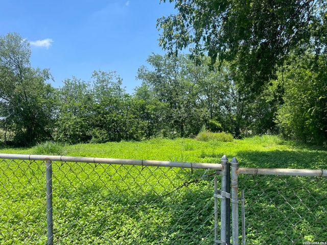 751 Yucca, San Antonio, TX 78220