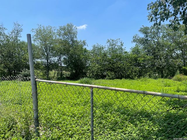 751 Yucca, San Antonio, TX 78220