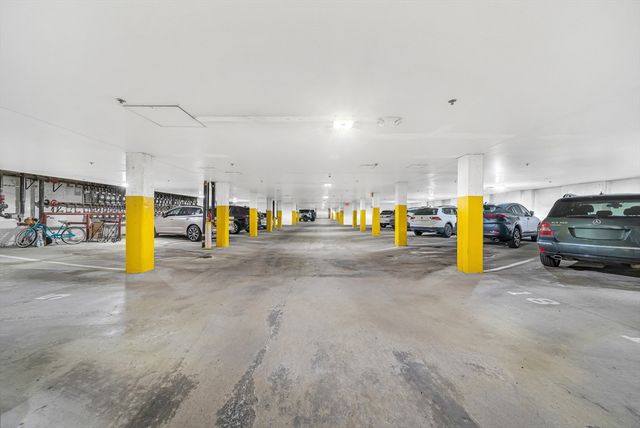 21 Wormwood St 620, Boston, MA 02210