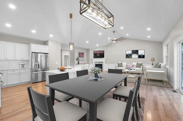 15 High Bluff Rd, Belchertown, MA 01007