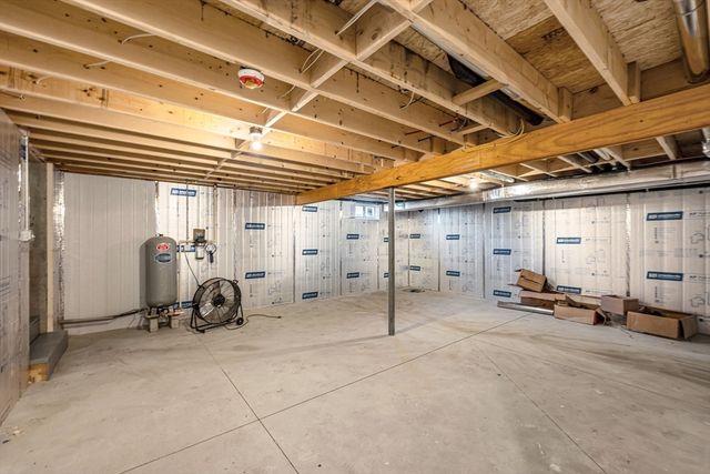 15 High Bluff Rd, Belchertown, MA 01007