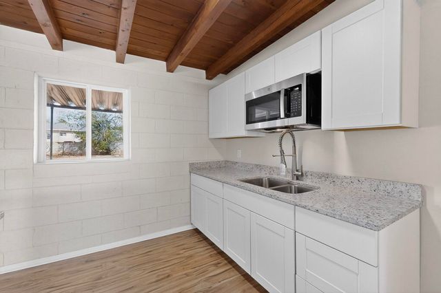 1138 Luthy Circle NE, Albuquerque, NM 87112