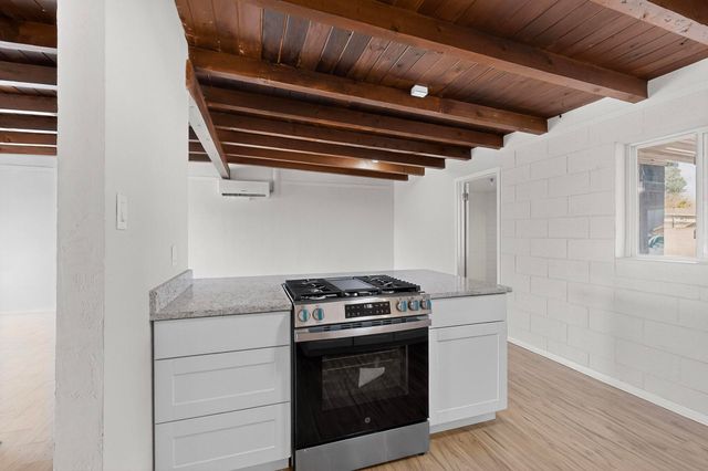 1138 Luthy Circle NE, Albuquerque, NM 87112