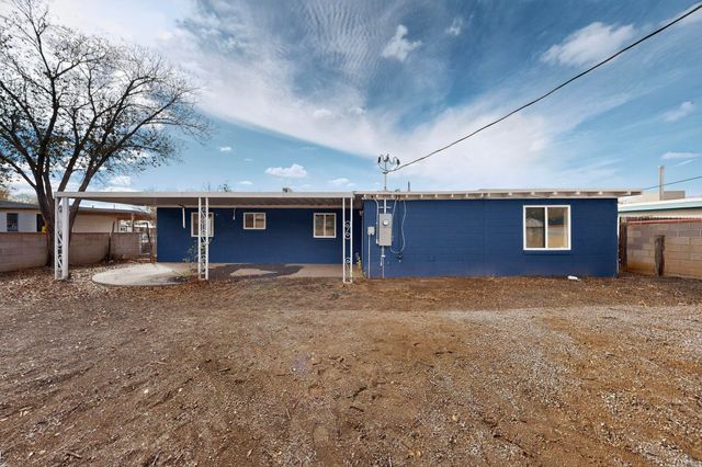 1138 Luthy Circle NE, Albuquerque, NM 87112