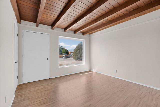 1138 Luthy Circle NE, Albuquerque, NM 87112