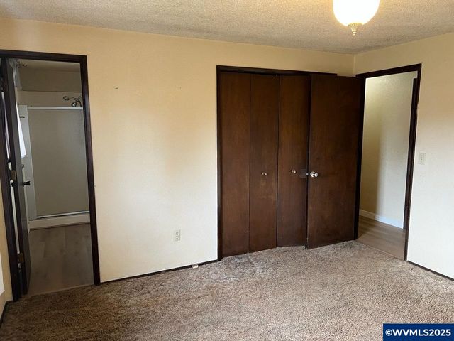 1874 Cedarcrest Dr S, Salem, OR 97306