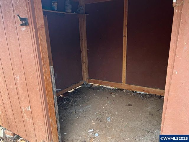 1874 Cedarcrest Dr S, Salem, OR 97306