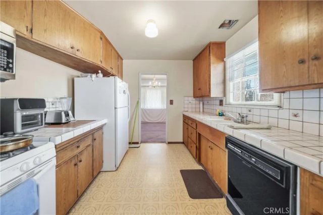 37304 Mahonia, Palmdale, CA 93552