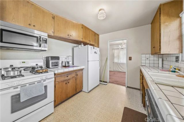 37304 Mahonia, Palmdale, CA 93552