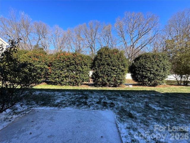 7809 Lennoxshire Lane, Charlotte, NC 28210