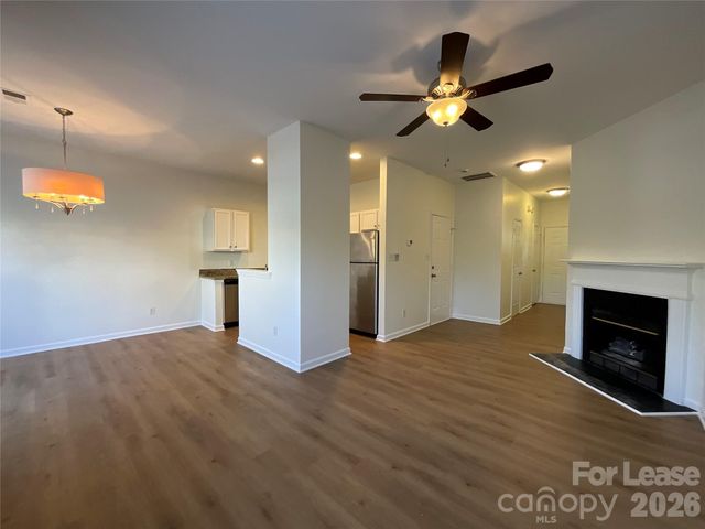 7809 Lennoxshire Lane, Charlotte, NC 28210