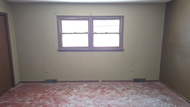 326 S Minerva Avenue, Glenwood, IL 60425