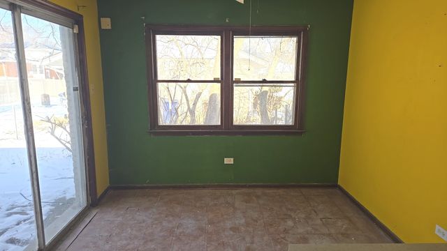 326 S Minerva Avenue, Glenwood, IL 60425