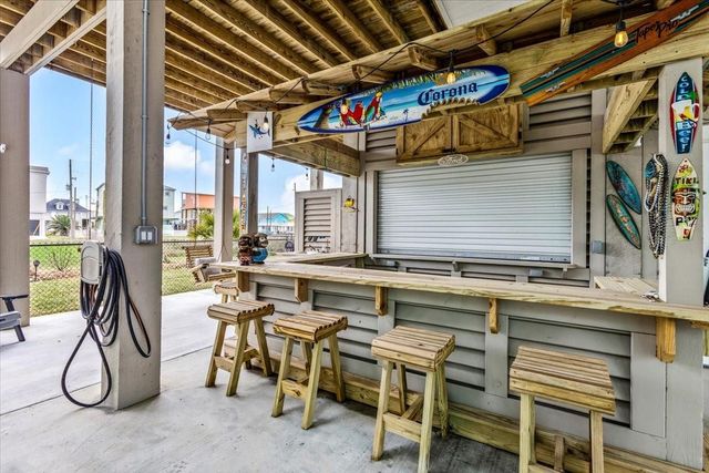 1990 Royalville Court, Crystal Beach, TX 77650