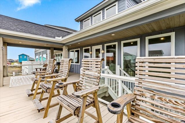 1990 Royalville Court, Crystal Beach, TX 77650