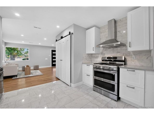 3048 N Adams St, Denver, CO 80205