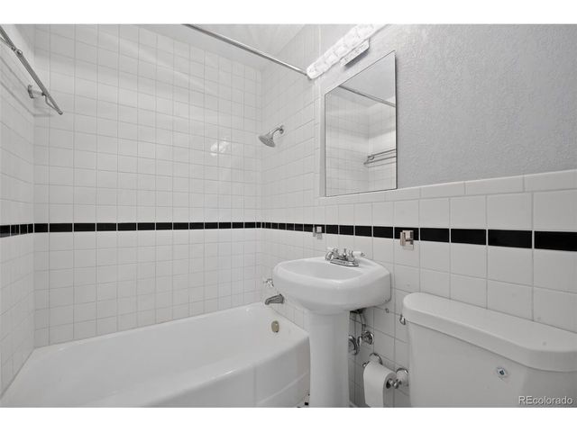 3048 N Adams St, Denver, CO 80205