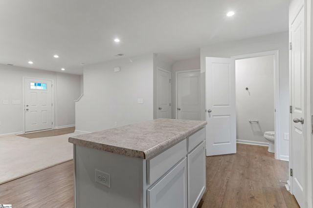2085 Evanston Drive, Wellford, SC 29384