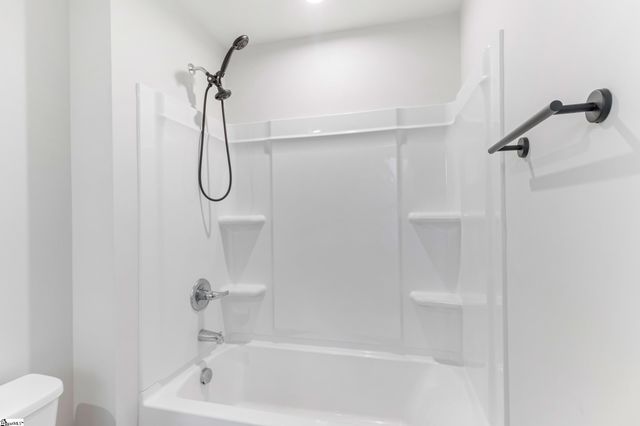2085 Evanston Drive, Wellford, SC 29384