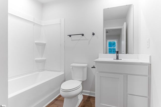 2085 Evanston Drive, Wellford, SC 29384