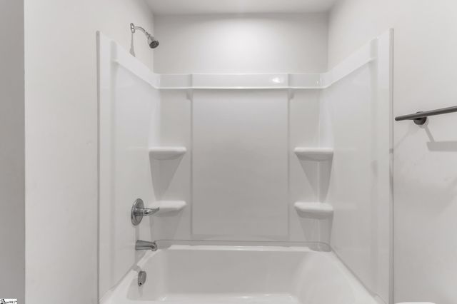 2085 Evanston Drive, Wellford, SC 29384