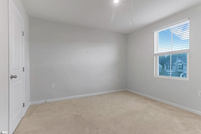 2085 Evanston Drive, Wellford, SC 29384