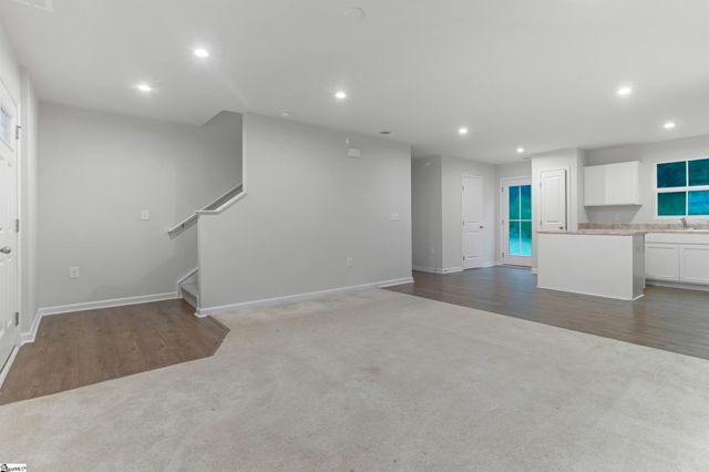 2085 Evanston Drive, Wellford, SC 29384