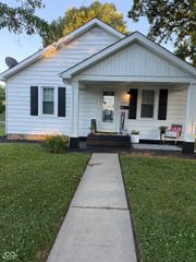 3005 Indiana Avenue, Columbus, IN 47201