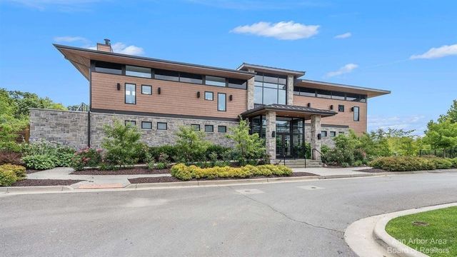 3239 Brackley Drive, Ann Arbor, MI 48105