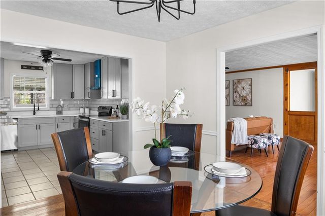 221 Griffin Mountain Trl, Conyers, GA 30013