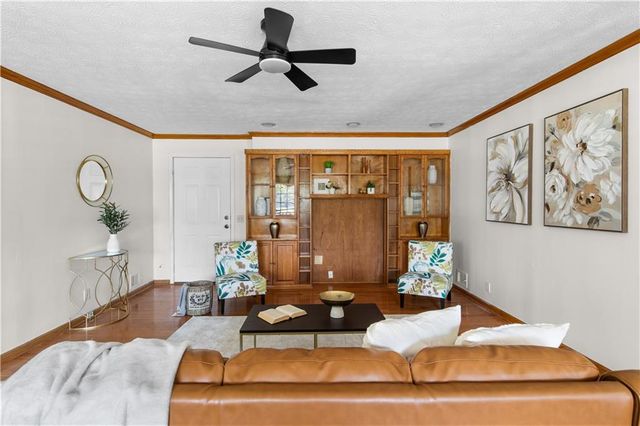 221 Griffin Mountain Trl, Conyers, GA 30013