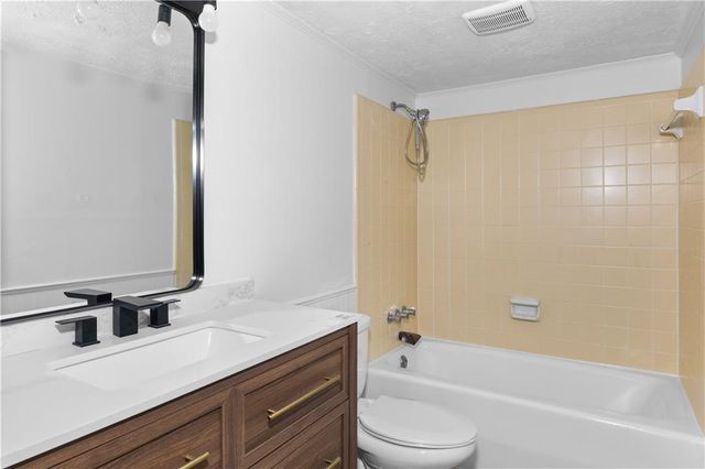 221 Griffin Mountain Trl, Conyers, GA 30013