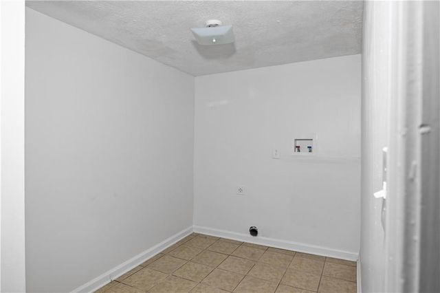 221 Griffin Mountain Trl, Conyers, GA 30013