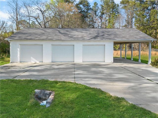 221 Griffin Mountain Trl, Conyers, GA 30013