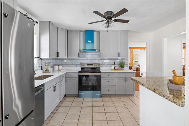 221 Griffin Mountain Trl, Conyers, GA 30013