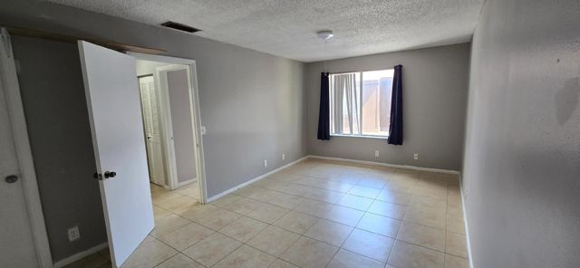 5324 BOSQUE Lane 92, West Palm Beach, FL 33415