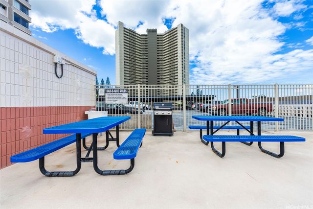 98-288 Kaonohi Street 2808, Aiea, HI 96701