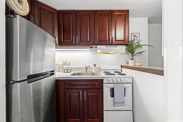 98-288 Kaonohi Street 2808, Aiea, HI 96701