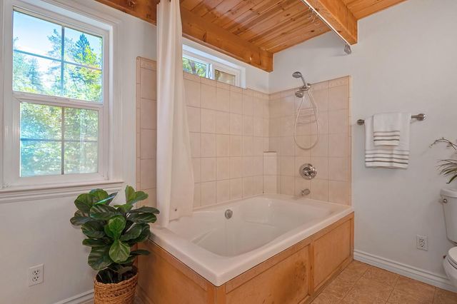 20810 Indian Dr, Colfax, CA 95713