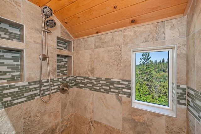 20810 Indian Dr, Colfax, CA 95713