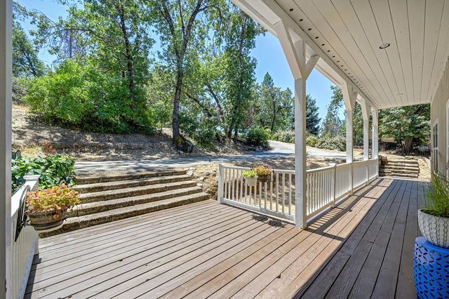 20810 Indian Dr, Colfax, CA 95713
