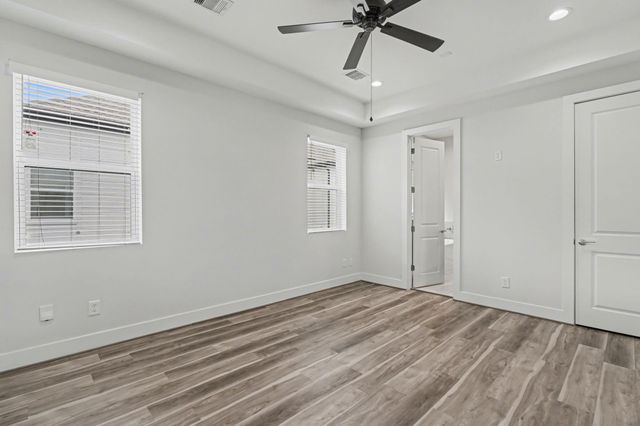 2504 W Tidwell Road B, Houston, TX 77091