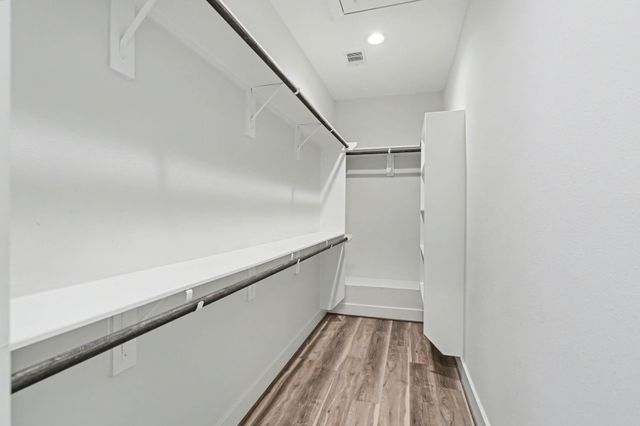 2504 W Tidwell Road B, Houston, TX 77091